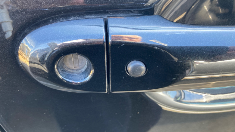 Nissan Juke 1.5 dCi N-Connecta 5dr Diesel Hatchback